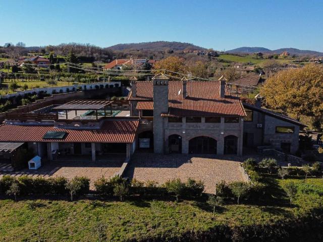 Villa Indipendente in vendita a Monterosi, Lazio