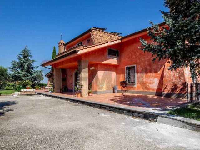 Villa Indipendente in vendita a Roma Capitale, Lazio