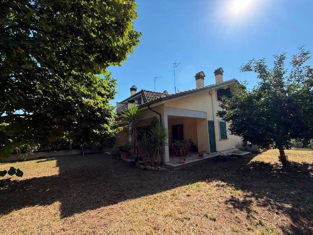 Villa Indipendente in vendita a Roma Capitale, Lazio