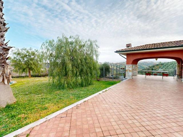 Villa Indipendente in vendita a Roma Capitale, Lazio