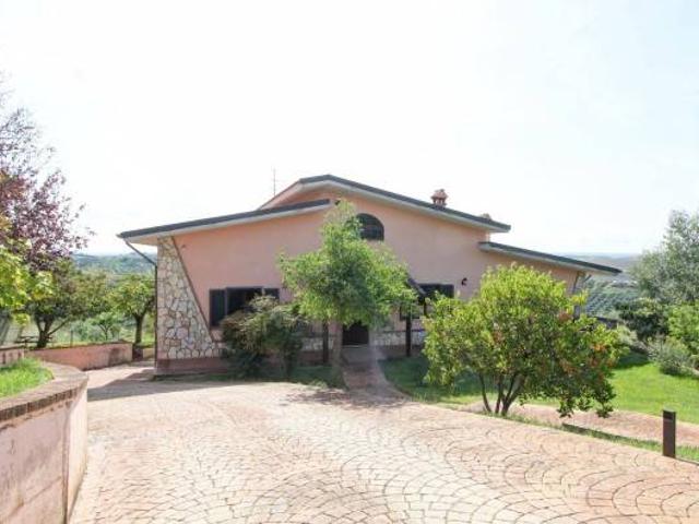 Villa Indipendente in vendita a Roma Capitale, Lazio