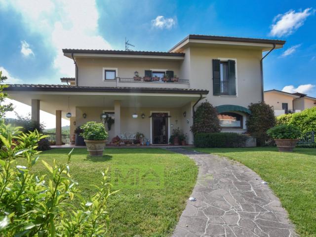 Villa Indipendente in vendita a Marche, Fermo