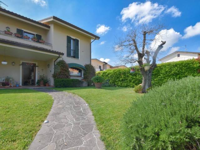 Villa Indipendente in vendita a Marche, Fermo
