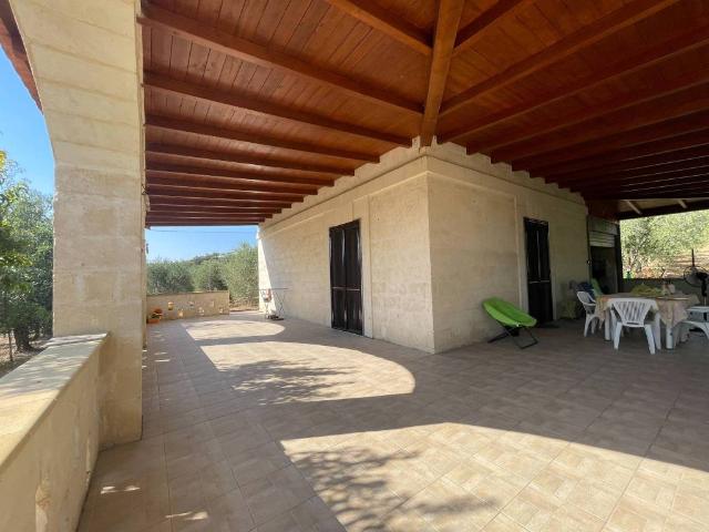 Villa Indipendente in vendita a Montescaglioso, Basilicata