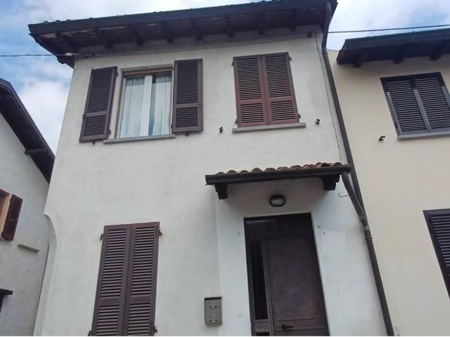 Villa Indipendente in vendita a Montescano, Lombardia