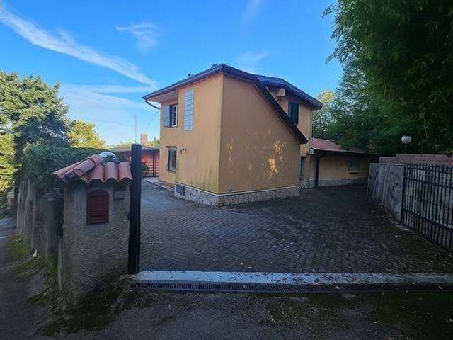 Villa Indipendente in vendita a Montescudo-Monte Colombo, Montescudo