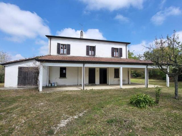Villa Indipendente in vendita a Montescudo-Monte Colombo, Monte Colombo