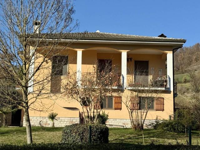 Villa Indipendente in vendita a Montesegale, Lombardia