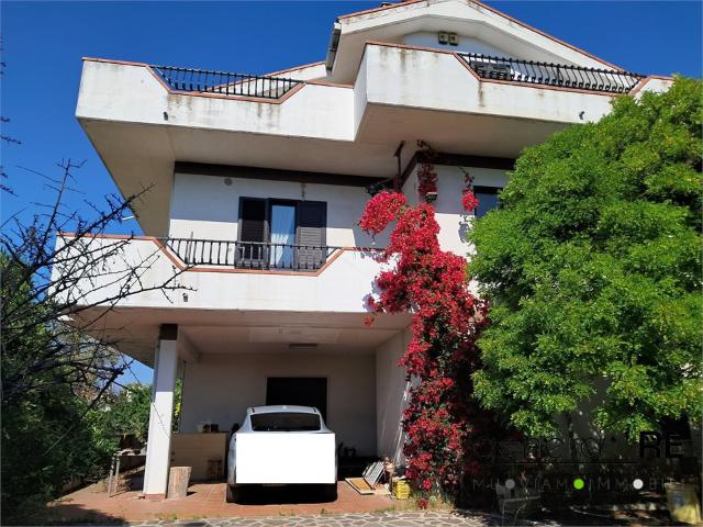 Villa Indipendente in vendita a Montesilvano Colle, Montesilvano