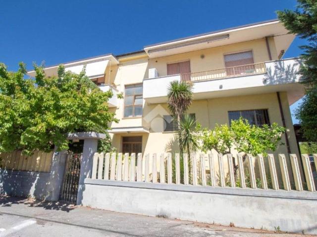 Villa Indipendente in vendita a Montesilvano, Abruzzo