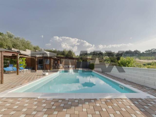 Villa Indipendente in vendita a Barco, Montesilvano