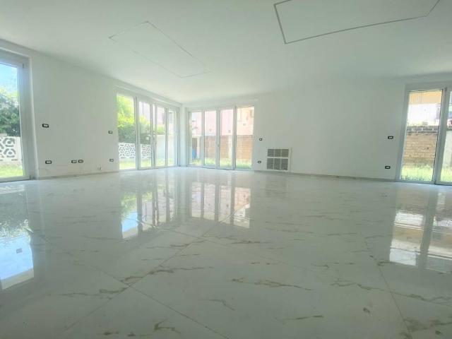 Villa Indipendente in vendita a Villa Canonico, Montesilvano