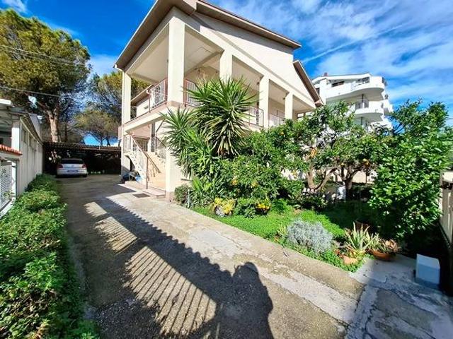 Villa Indipendente in vendita a Montesilvano, Abruzzo