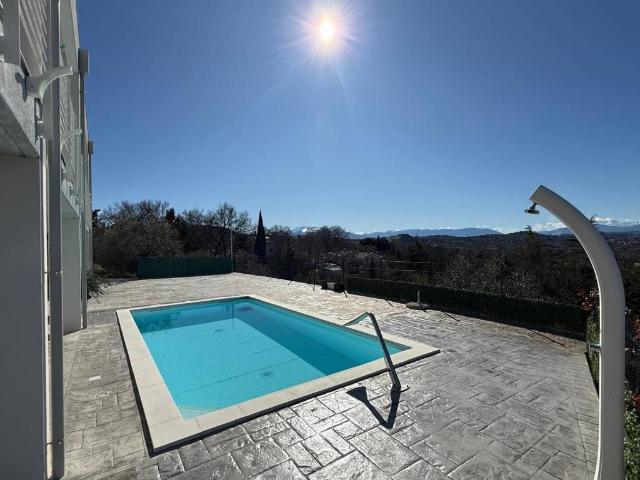 Villa Indipendente in vendita a Giardino, Montesilvano