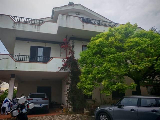 Villa Indipendente in vendita a Montesilvano, Abruzzo