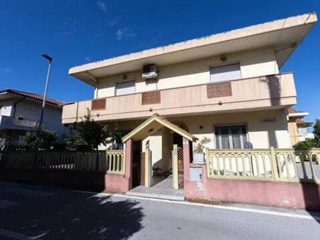 Villa Indipendente in vendita a Montesilvano, Abruzzo