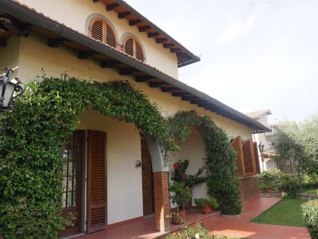 Villa Indipendente in vendita a Unione dei Comuni Circondario dell'Empolese Valdelsa, Montespertoli