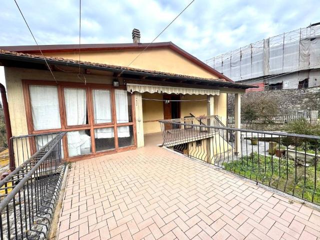 Villa Indipendente in vendita a Levanella, Montevarchi