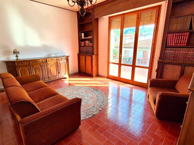 Villa Indipendente in vendita a Pestello, Montevarchi