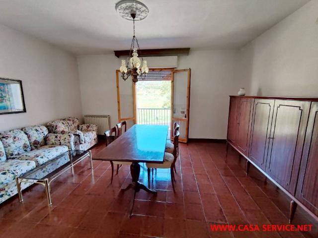 Villa Indipendente in vendita a Montevarchi, Toscana