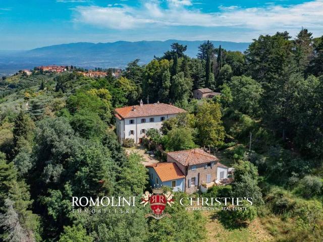 Villa Indipendente in vendita a Montevarchi, Toscana