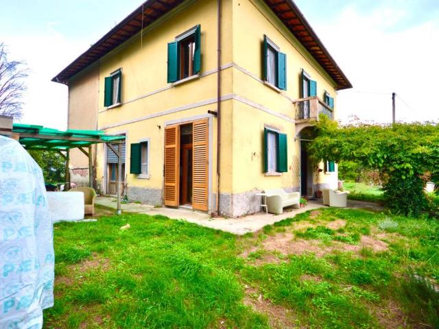 Villa Indipendente in vendita a Levanella, Montevarchi
