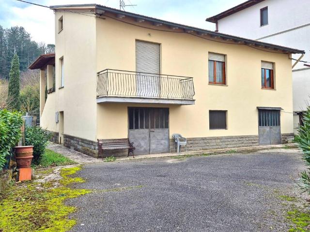 Villa Indipendente in vendita a Montevarchi, Toscana