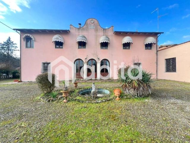 Villa Indipendente in vendita a Levanella, Montevarchi