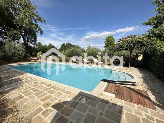 Villa Indipendente in vendita a Montevarchi, Toscana