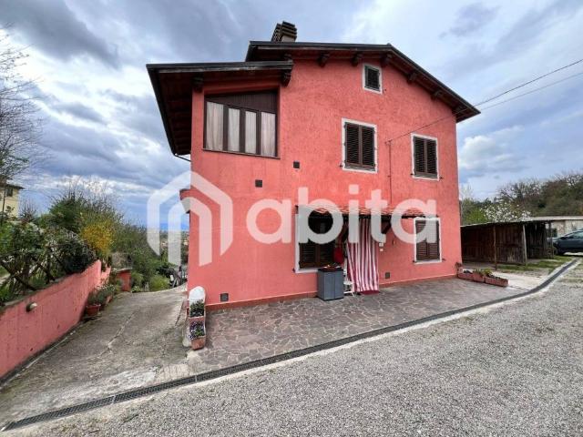 Villa Indipendente in vendita a Montevarchi, Toscana