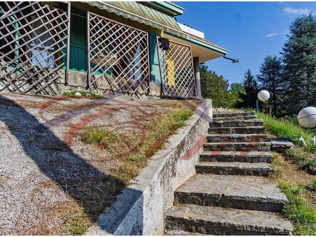 Villa Indipendente in vendita a Quattro Strade, Montevecchia