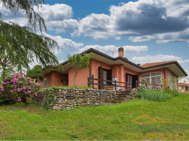 Villa Indipendente in vendita a Quattro Strade, Montevecchia