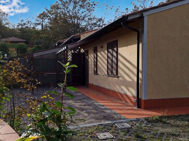 Villa Indipendente in vendita a Monteverdi Marittimo, Toscana