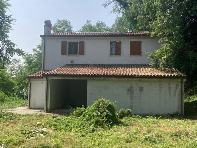 Villa Indipendente in vendita a Unione dei comuni Valle del Savio, Montiano