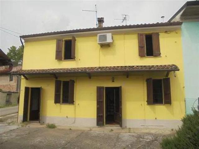 Villa Indipendente in vendita a Castelvetro Piacentino, Reggio Emilia