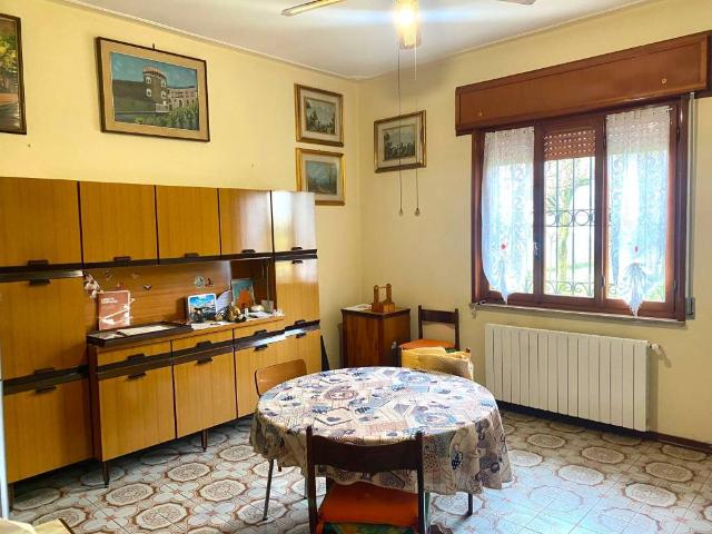 Villa Indipendente in vendita a Monticelli D'ongina, Reggio Emilia