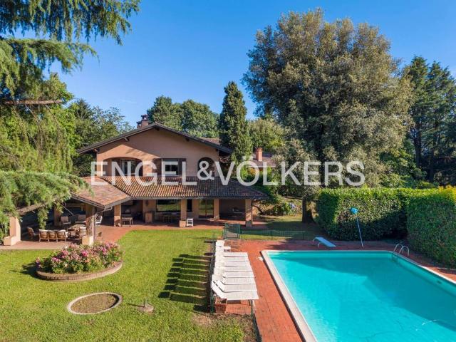 Villa Indipendente in vendita a Monticello, Lombardia