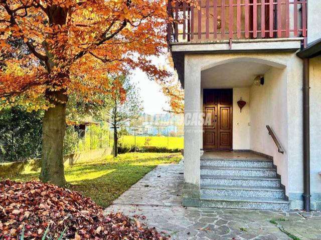 Villa Indipendente in vendita a Monticello, Lombardia