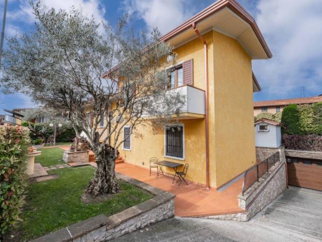 Villa Indipendente in vendita a Montichiari, Brescia