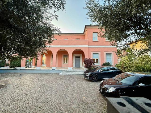 Villa Indipendente in vendita a Montichiari, Lombardia