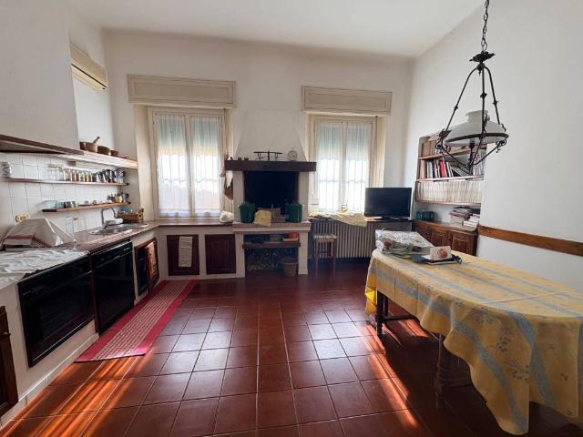 Villa Indipendente in vendita a Montichiari, Lombardia