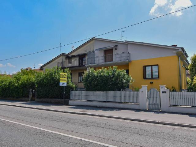 Villa Indipendente in vendita a Montichiari, Lombardia