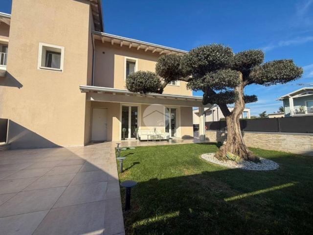 Villa Indipendente in vendita a Boschetti, Montichiari