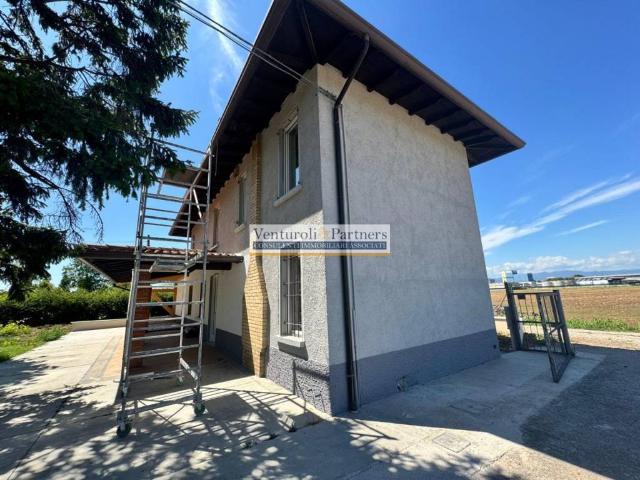 Villa Indipendente in vendita a Montichiari, Lombardia