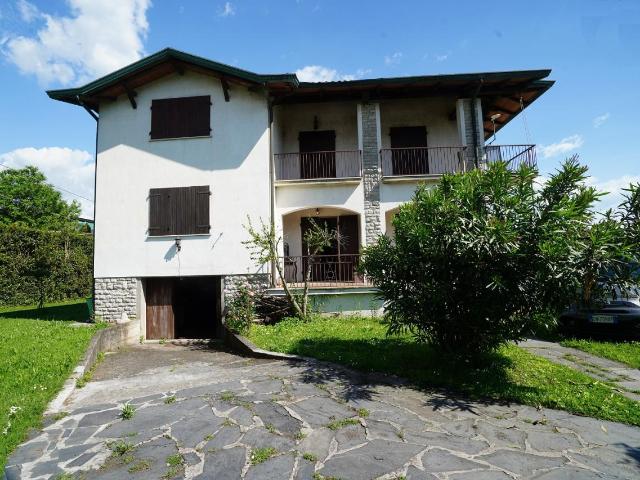 Villa Indipendente in vendita a Montignoso, Toscana