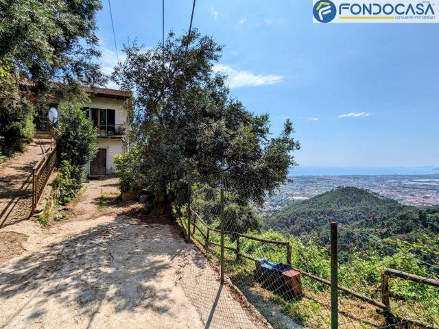Villa Indipendente in vendita a Piazza, Montignoso