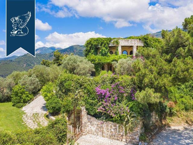 Villa Indipendente in vendita a Prato, Montignoso