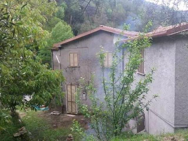 Villa Indipendente in vendita a Corsanico, Montignoso