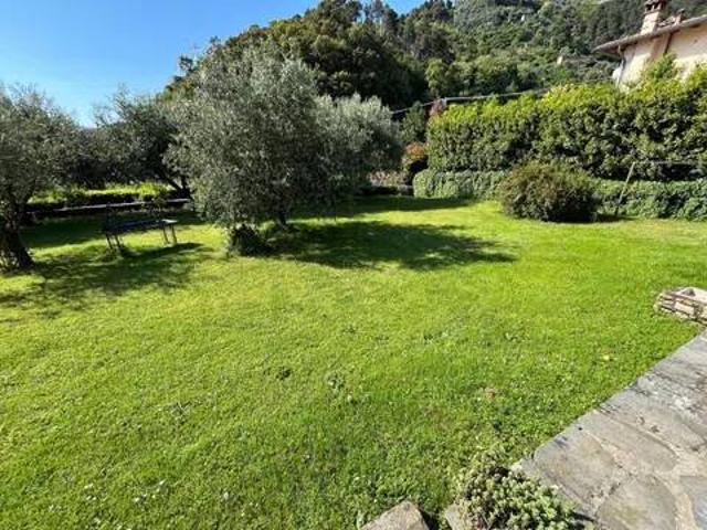 Villa Indipendente in vendita a Capanne, Montignoso