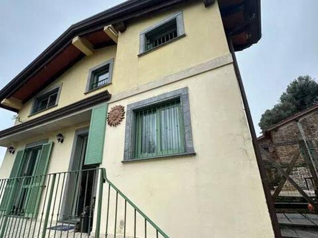 Villa Indipendente in vendita a Piazza, Montignoso